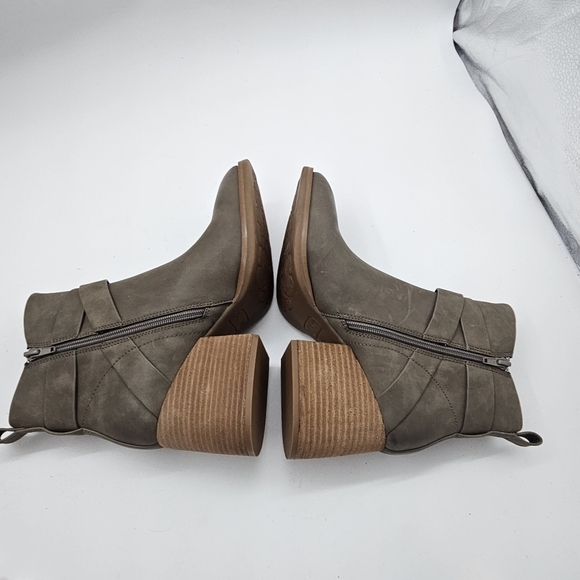 Kork-Ease Joelle Leather Bootie Taupe Women’s Size 9 - Picture 7 of 11